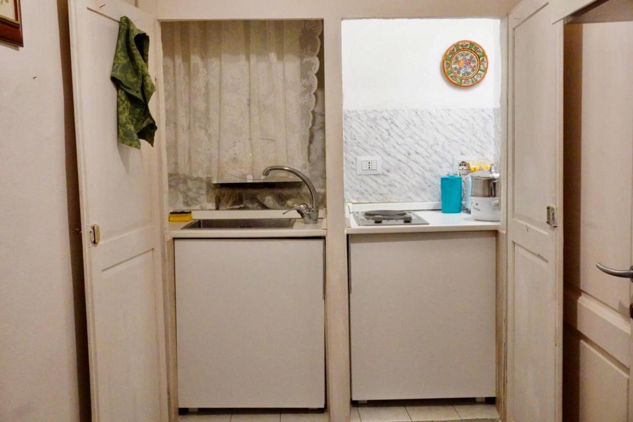 Suite Apartament Монтеваркі Екстер'єр фото